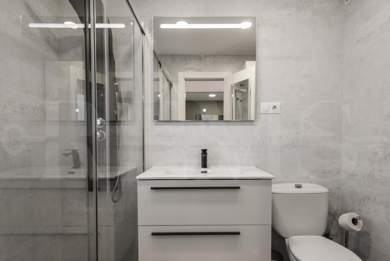 Sunny & Modern Apartment - Center By Rems มาลากา ภายนอก รูปภาพ